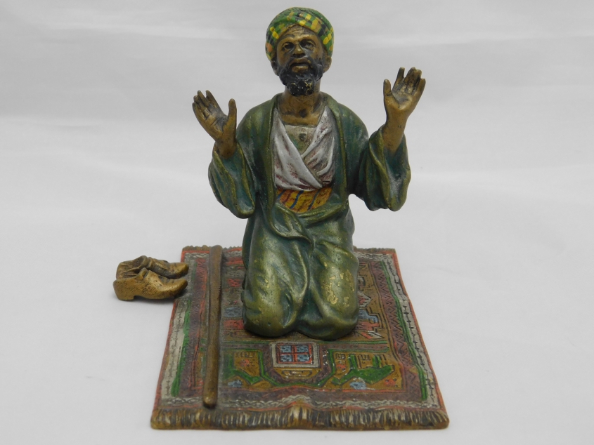 WIENER BRONZE BEDUIN-ARABA BEIM GEBET FRANZ BERGMANN 1900