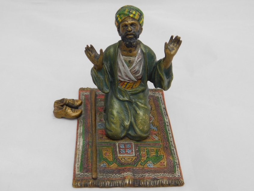 WIENER BRONZE BEDUIN-ARABA BEIM GEBET FRANZ BERGMANN 1900
